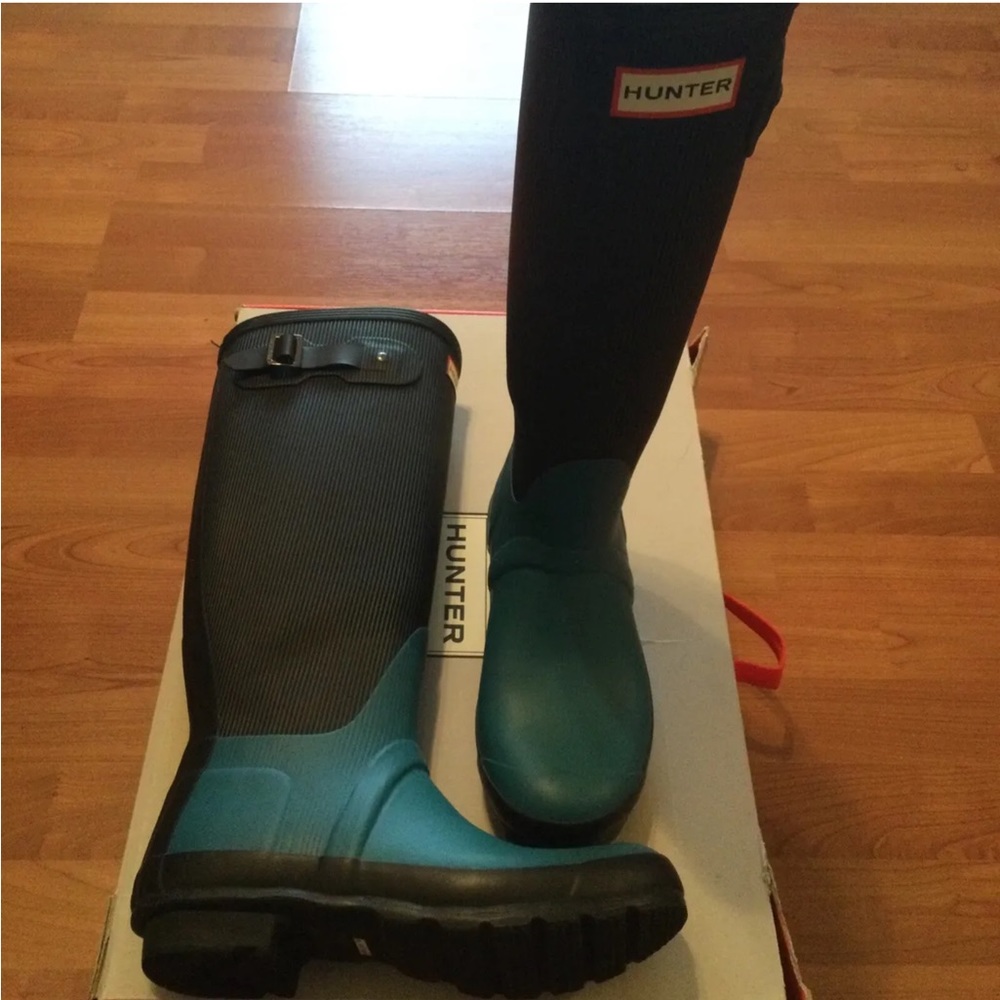Hunter rain boots size 6